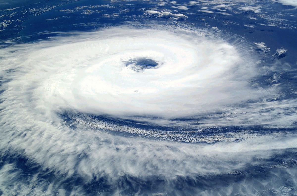 Huge Typhoon "Hagibis" is approaching
