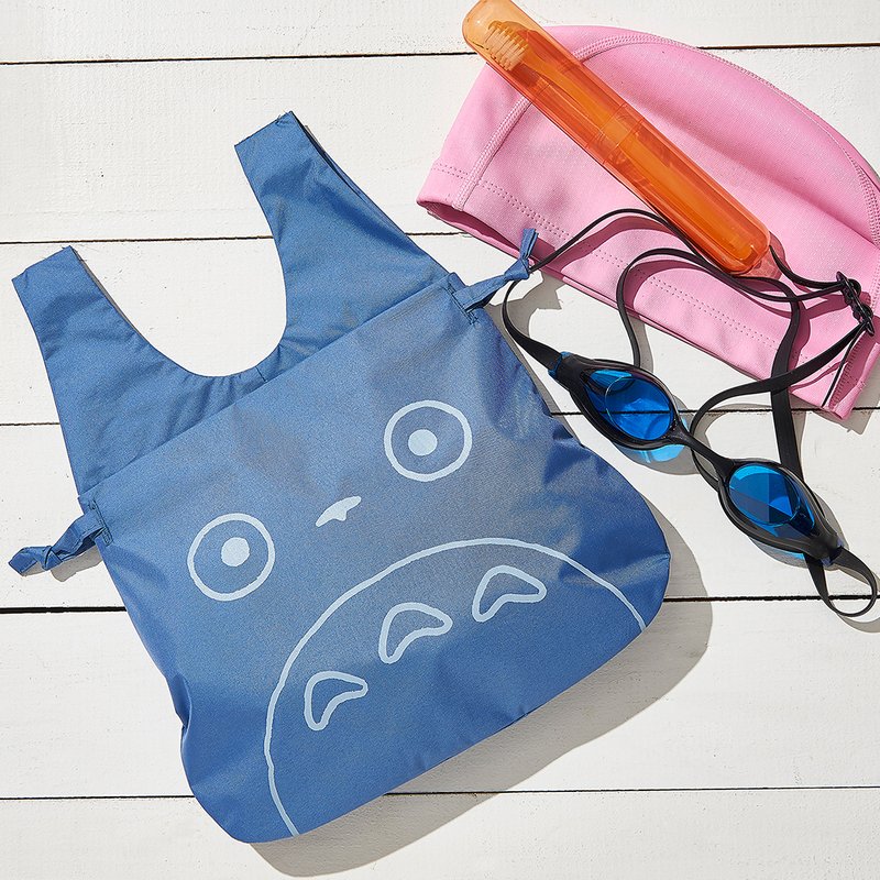 Middle Totoro Drawstring Bag (water-repellent, waterproof)
