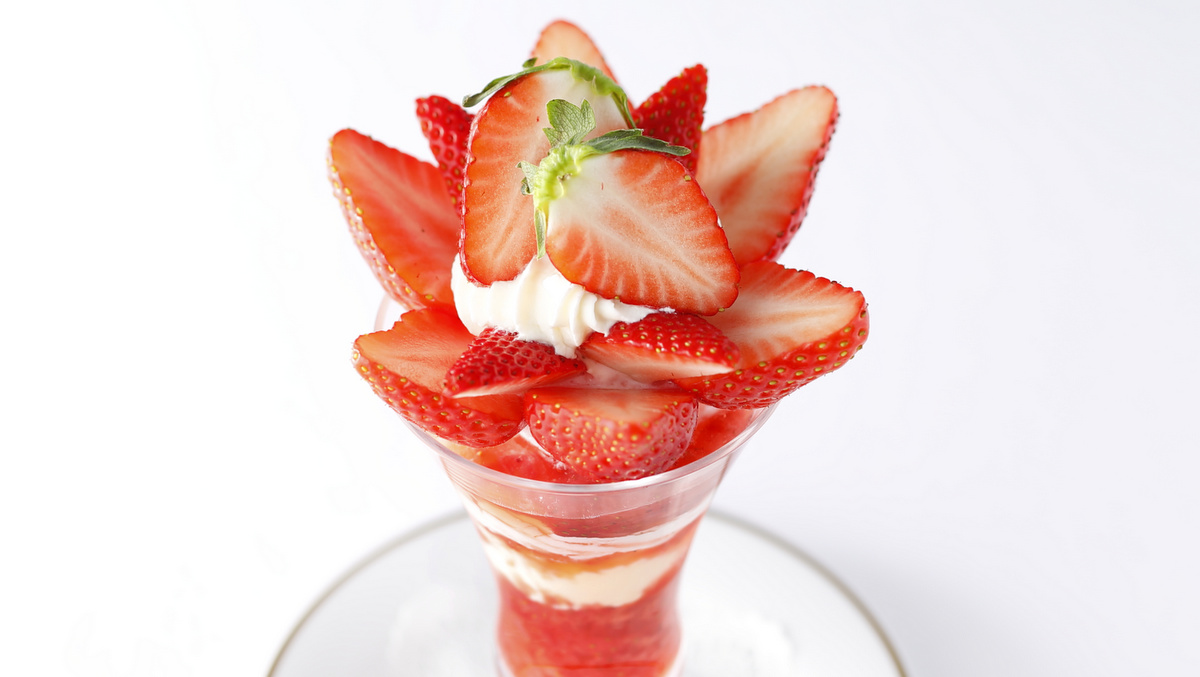 Shiseido Parlour Kawasaki Launches Strawberry Fair