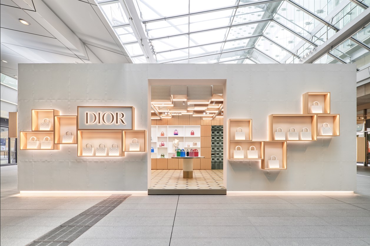 Lady Dior Pop-Up Store Is Now Open in Roppongi