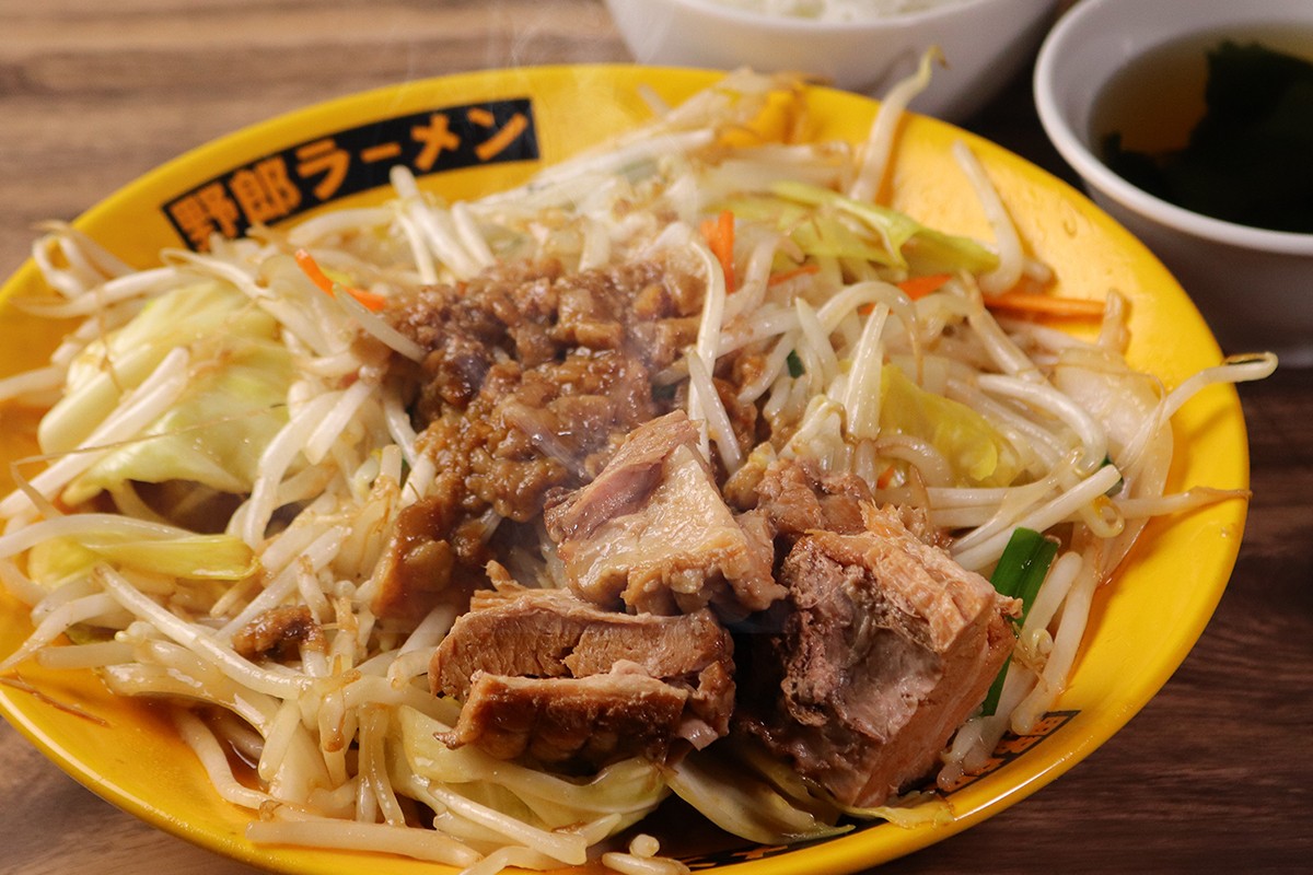 Yaro Ramen Offers Stir-Fried Vegetables for ¥300 For 3 Days